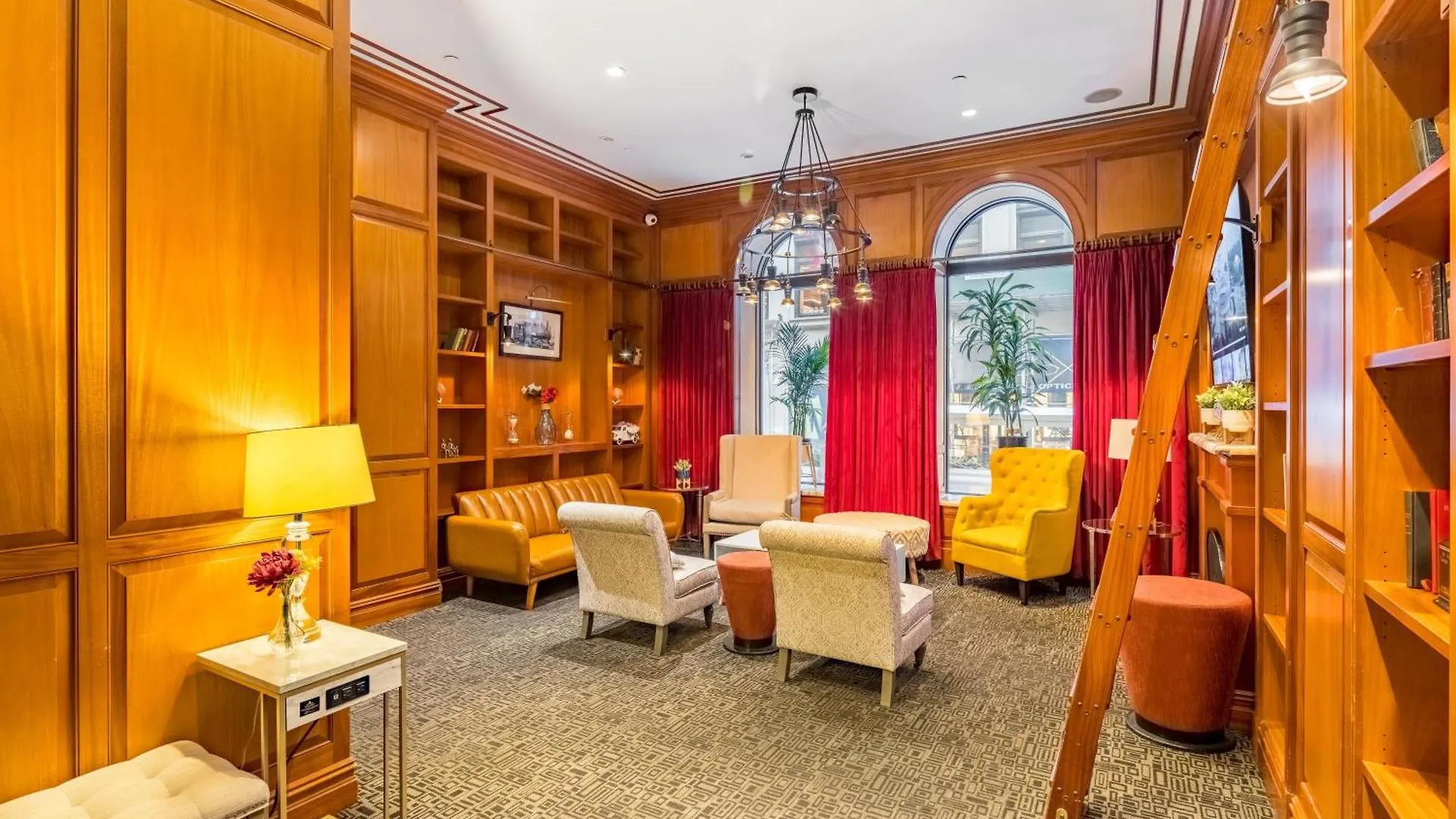 The Loft Suite At Mansfield New York