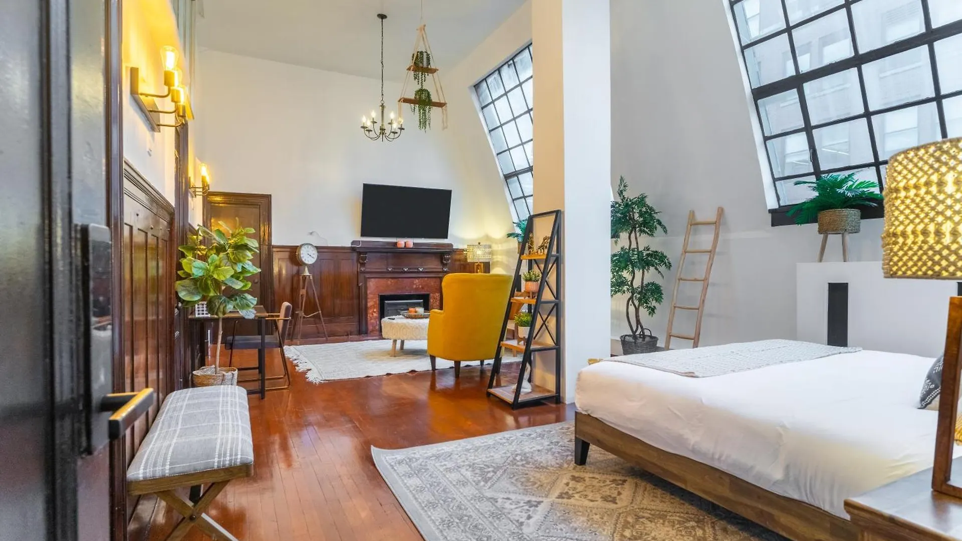 The Loft Suite At Mansfield New York